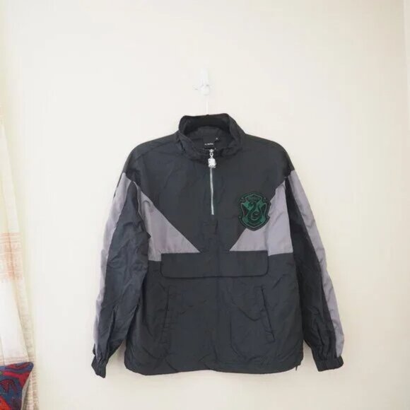 !! NWT Harry Potter x Shein Graphic Patched Colorblock Half Zip Windbreaker - Picture 2 of 6